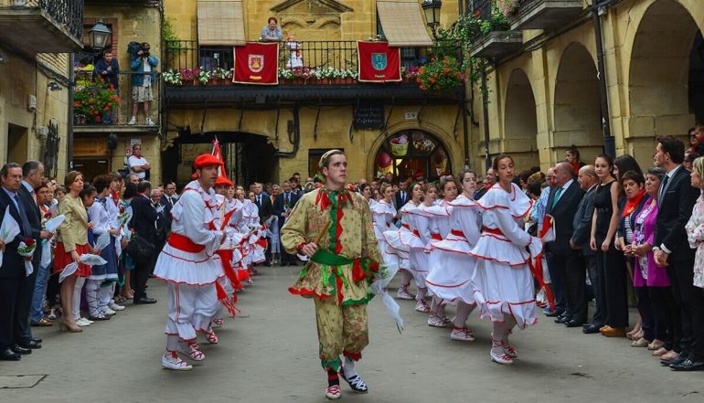 El cachimorro y los danzarines Fiestas de Laguardia