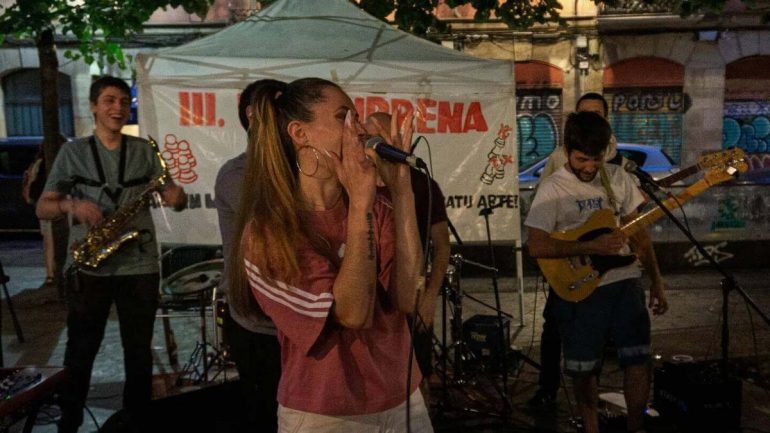 Gazte Eguna de Loiu 2024 Concierto-de-el-grupo-Amooma-copia